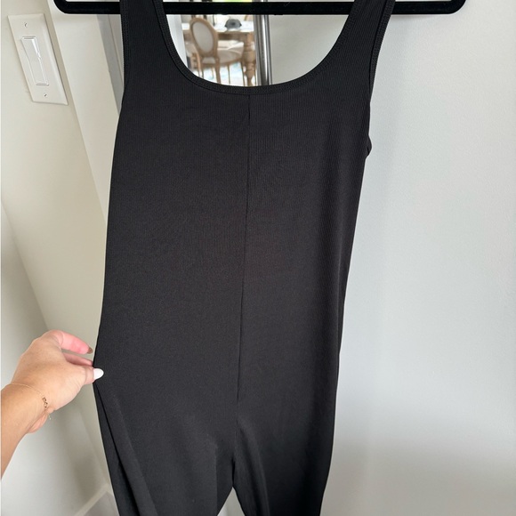 Ribbed Jumpsuit - Picture 2 of 3